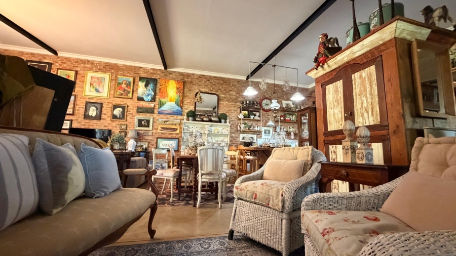  Bedroom Property for Sale in Viljoenskroon Rural Free State